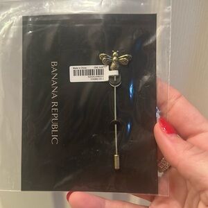 Adorable banana republic lapel pin so many ways to use